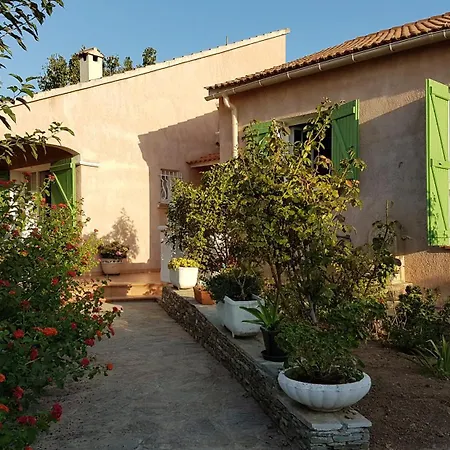 Maison Des Pruniers 3*