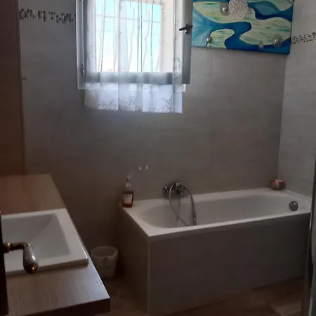 Guest house Maison Des Pruniers